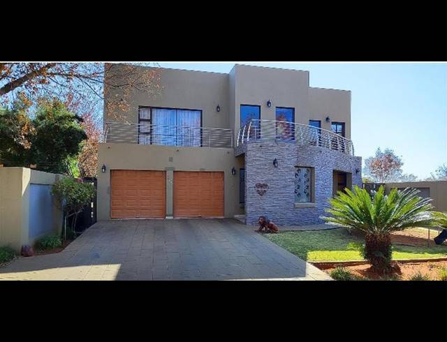 5 BEDROOM HOUSE FOR SALE IN PARKHAVEN